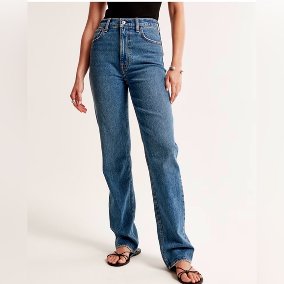 Abercrombie Ultra High Rise 90s Straight Jean - Picture 3 of 7